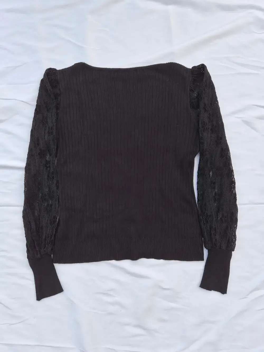 Absolutely Famous Women's Ribbed V-Neck Sweater with Lace Puff Sleeves